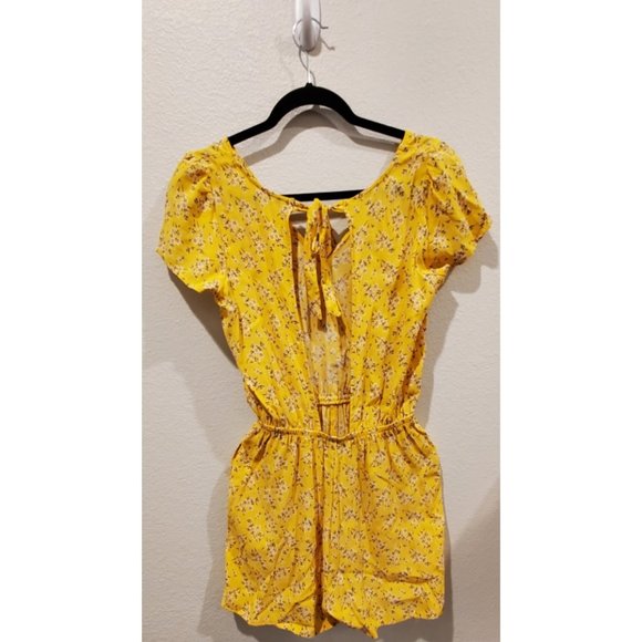 AMERICAN EAGLE Floral Yellow Romper - Picture 5 of 6